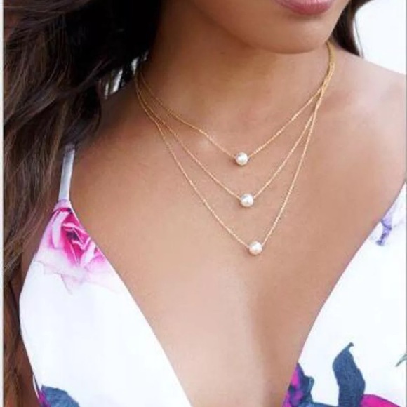Jewelry - Layer Pearl Necklace